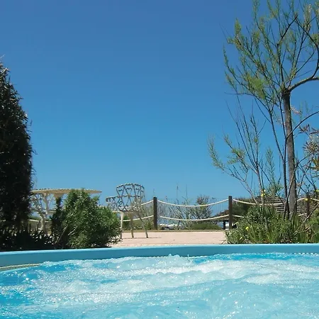 Le Dune Piscinas מלון 5*